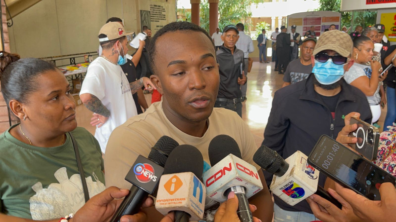 Sargento PN denuncia fue agredido por agentes de Migración tras ser confundido con un haitiano