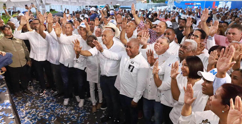 PRM en SDE juramenta Comando de Campaña municipal con miras a elecciones presidenciales y congresuales