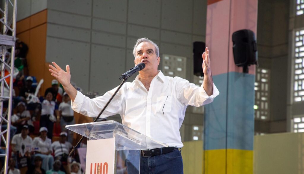 Abinader será reconocido este miércoles por su liderazgo en las Américas