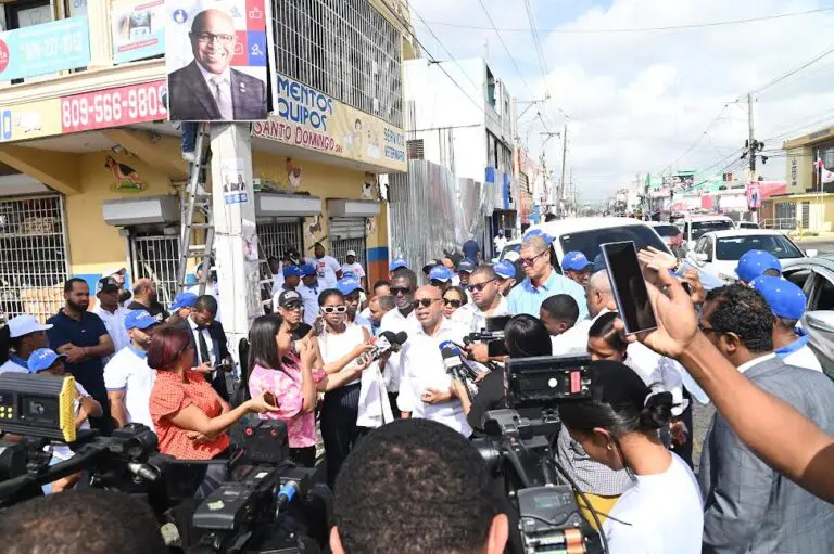 Alfredo Pacheco inicia el retiro de su propaganda política
