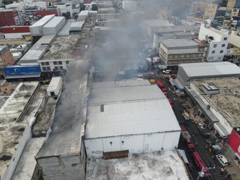 Sistema Nacional de Emergencias brinda asistencia a los afectados por incendio en Mejoramiento Social