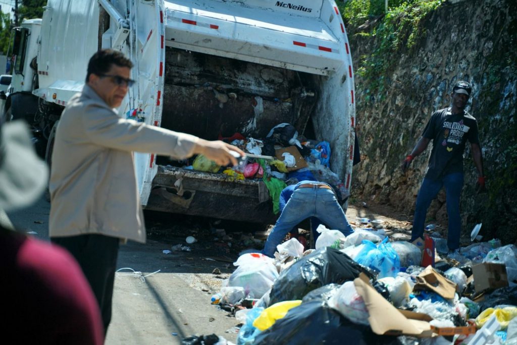 Programa “guerra contra la basura”: operativo llega a Invivienda y ya son 30 los vertederos eliminados