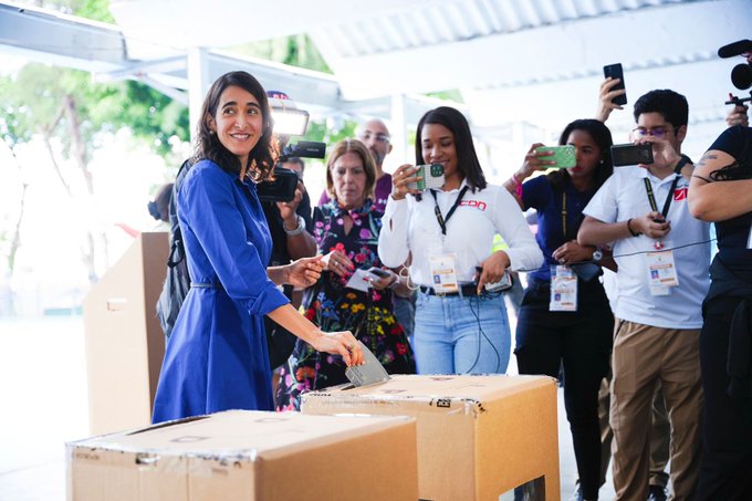 Virginia Antares denuncia compra de votos y pide votar por “los que hicieron campaña limpia”