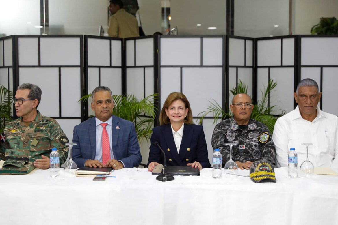 Inicia reunión de seguimiento al Plan de Seguridad Ciudadana con la presencia de la vicepresidenta Raquel Peña