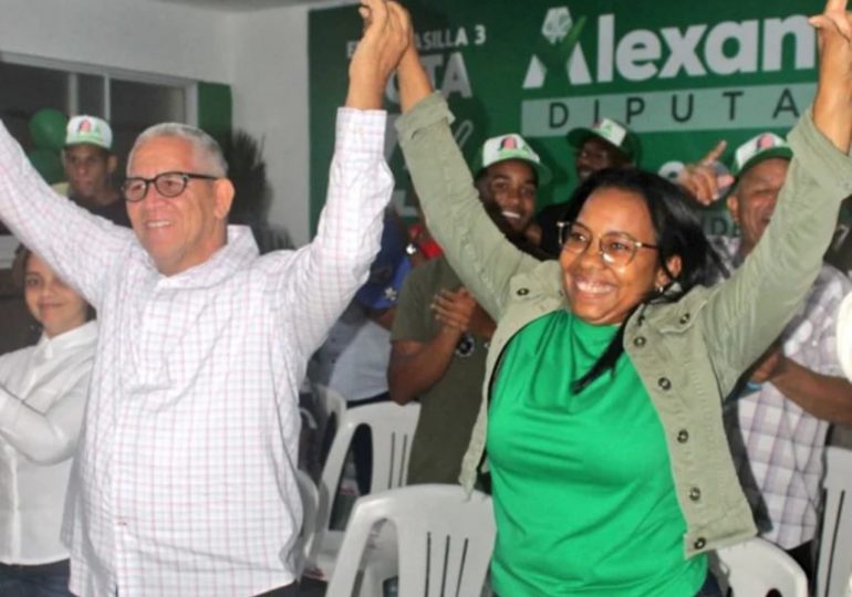 Winston Báez y su equipo respaldan a Alexandra Peña; Peña reafirma su candidatura sigue fortaleciéndose