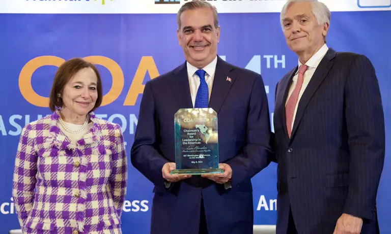 Luis Abinader es reconocido por su liderazgo regional