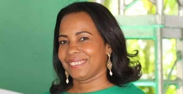 Candidata a diputada por la FP, Alexandra Peña, votará a las tres de la tarde en el recinto electoral del Liceo Celeste Argentina Belgtre Melo.