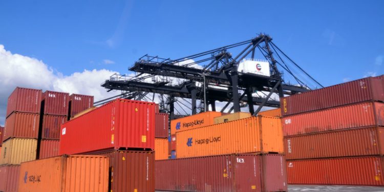 República Dominicana registró subida de exportaciones y turismo en el primer cuatrimestre