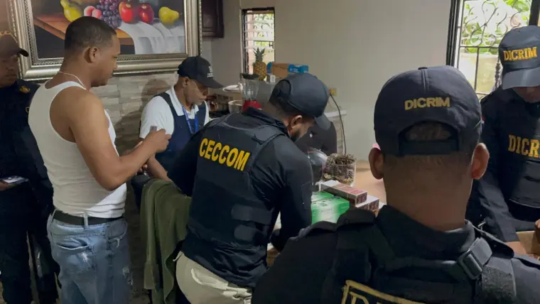 CECCOM decomisa cervezas adulteradas y cigarrillos contrabandeados durante operativo en SDE
