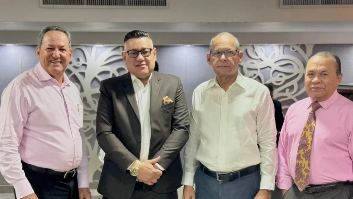 Empresarios realizan encuentro de análisis de la realidad económica y social de SDE