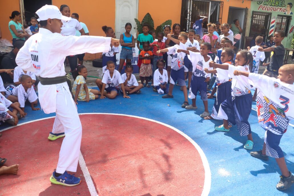 «INEFI con el Barrio» lleva deportes y operativo odontológico a Las Cañitas