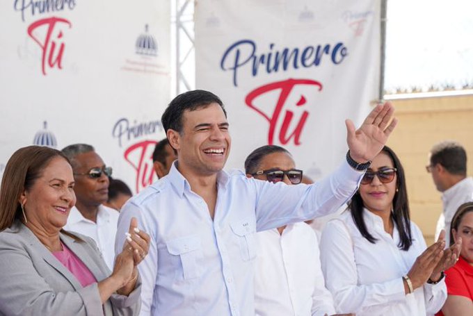 Roberto Ángel destaca esfuerzo del Gobierno en mejorar bienestar de los más vulnerables
