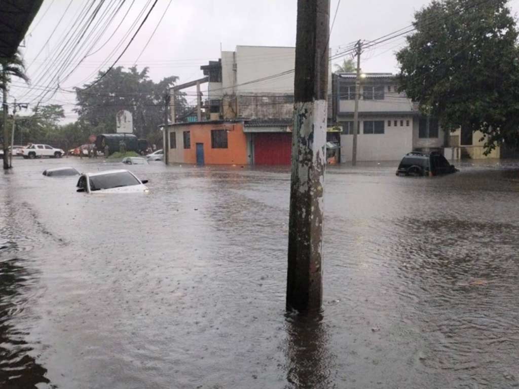 Onda tropical generará aguaceros y ráfagas de viento en gran parte del país, 3 provincias y el DN están en alerta