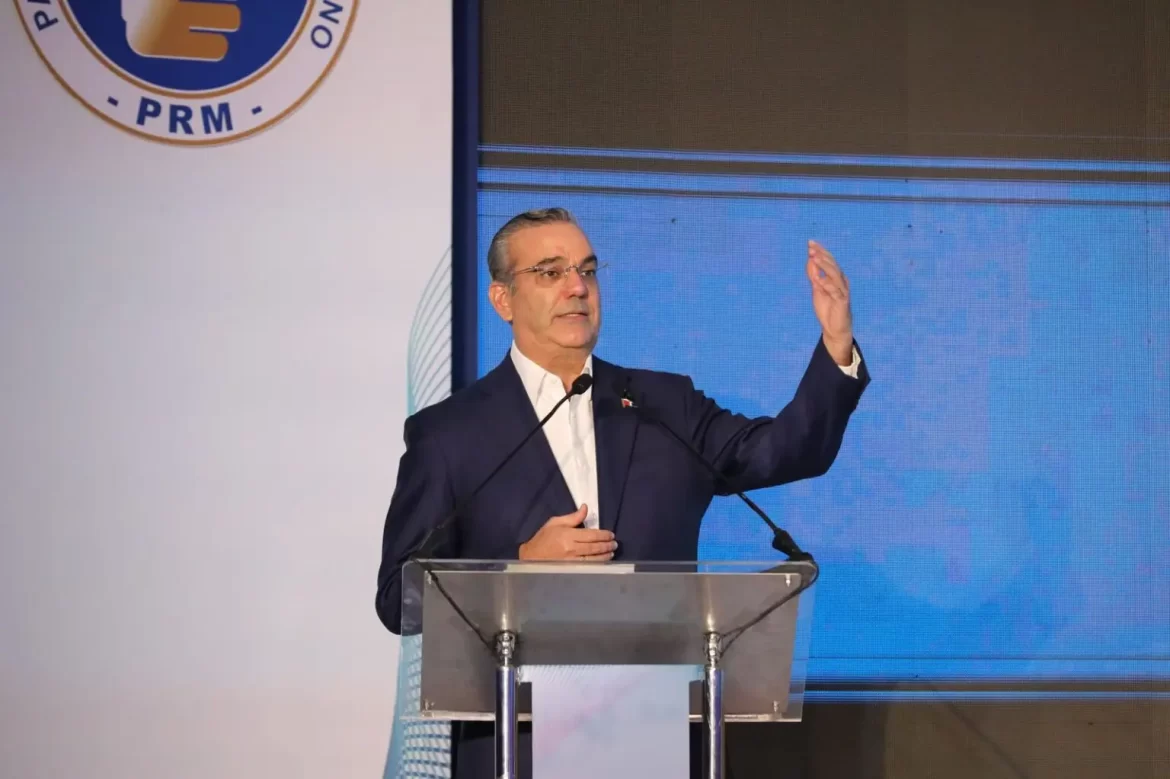 Presidente Abinader rechaza atentado contra Donald Trump