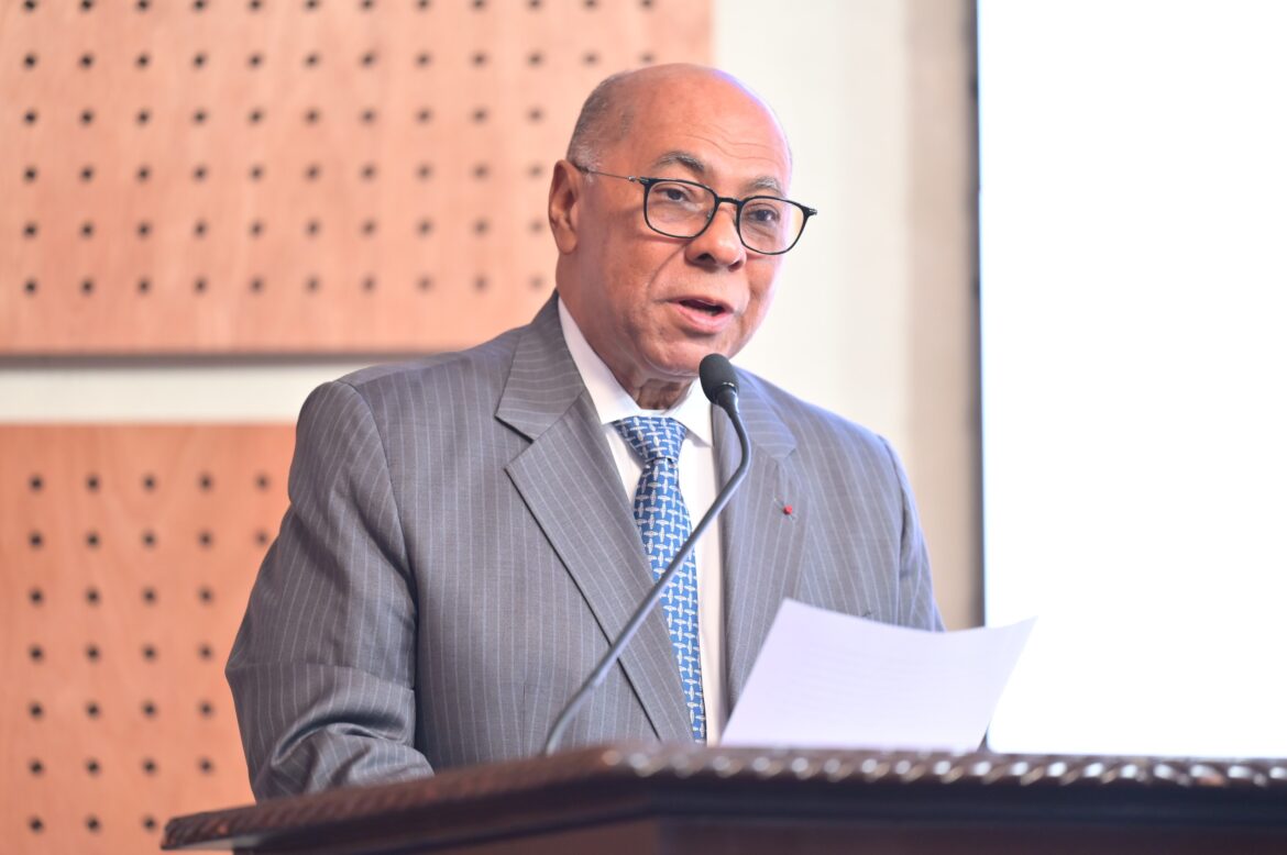 Milton Ray llama a congresistas que serán juramentados en agosto a legislar apegados a la Constitución