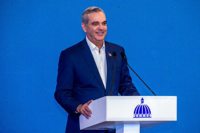 Popularidad del presidente Abinader se sitúa en un 70.7%, según encuesta ACD media