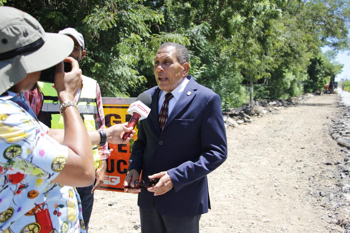 Senador de Independencia agradece a ministro de MOPC adecuación del tramo carretero Palma Dulce-El Indio