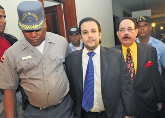 Informe sugiere Jochi Gómez falsificó firmas y documentos para obtener contrato con el Ministerio de Defensa