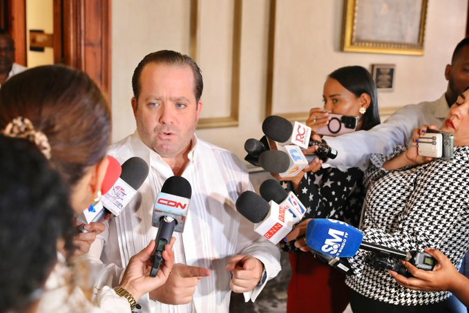 Paliza dice negociaciones de corredores de autobuses "toman su tiempo"