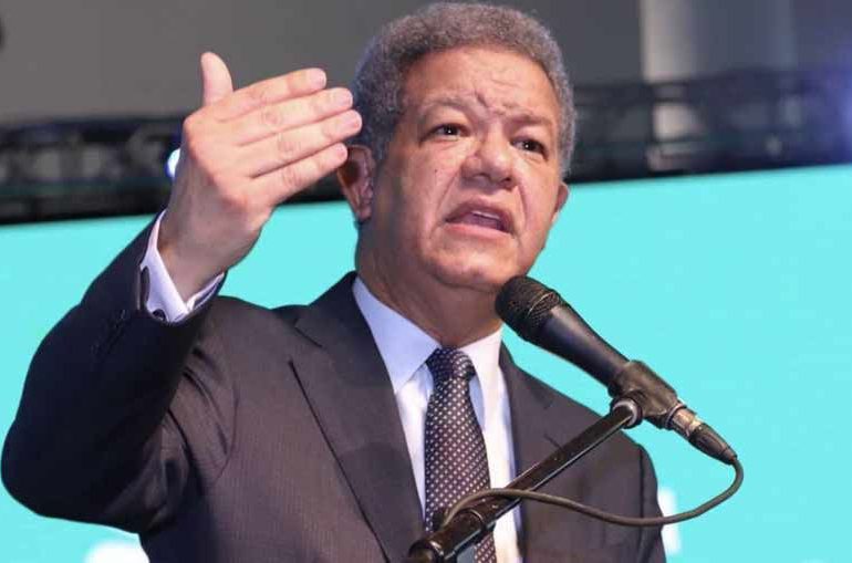 Leonel Fernández arremete contra discurso oficial: señala contradicciones entre austeridad y aumento del gasto corriente