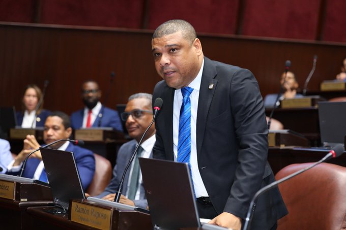Diputado PRD presenta proyecto de ley dispone establecer una escuela de artes en cada municipio del país
