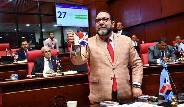 Genao: La nueva constitución promete perfeccionar democracia y poder