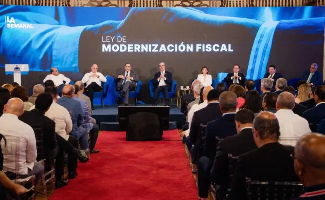 Abinader encabeza presentación del proyecto de ley de modernización fiscal en LA Semana