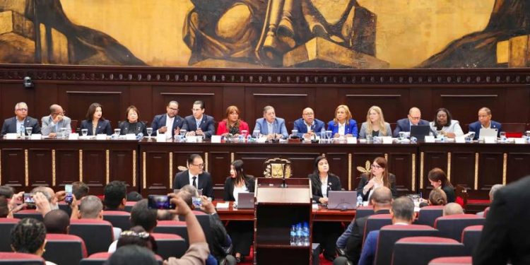 Congreso llevará propuestas de cambios por reforma fiscal al presidente Abinader