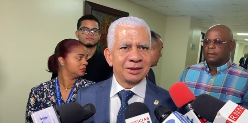 Abinader ha sido el que más ha invertido en el control migratorio, según senador