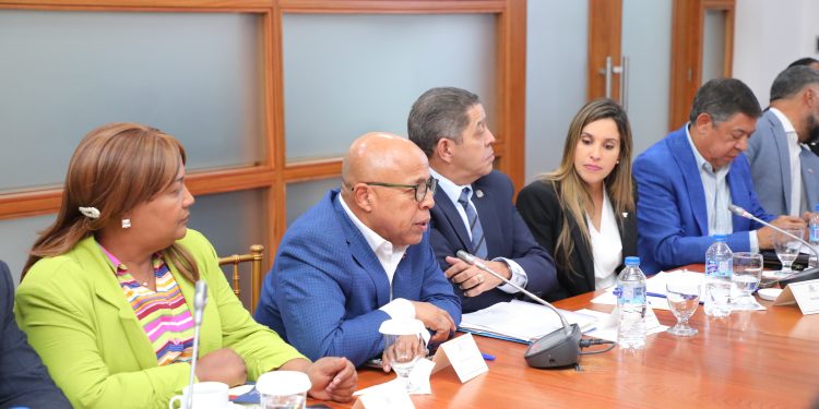 Diputados escuchan propuestas de siete sectores económicos sobre proyecto de modernización fiscal