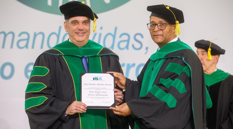 Abinader recibe Honoris Causa de la Universidad ISA por impulsar iniciativas en favor de la educación
