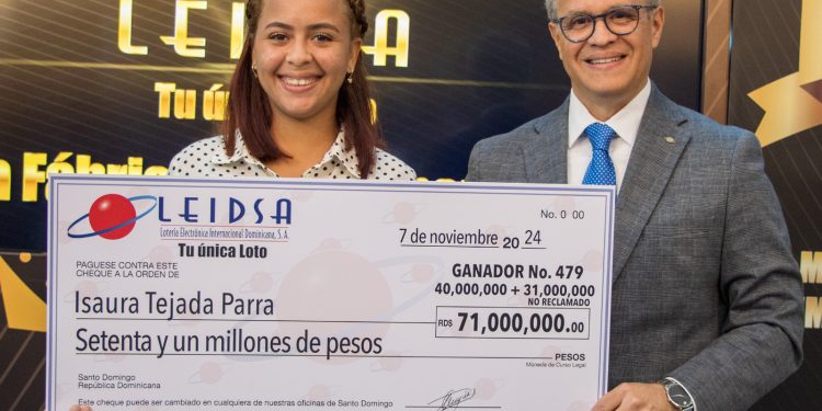 Leidsa entrega RD$71 millones a la manicurista que se ganó el Loto