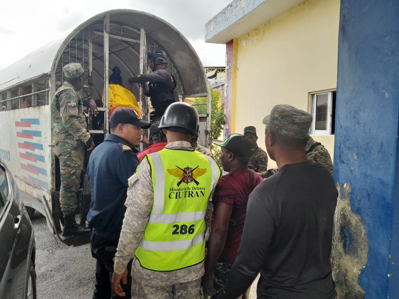 República Dominicana seguirá su política migratoria ante crisis "sin precedentes" en Haití