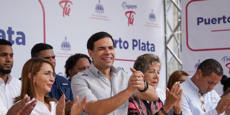Propeep desarrolla amplia agenda de acciones sociales en Puerto Plata