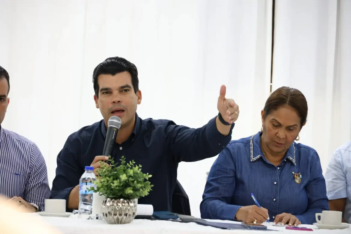 Wellington Arnaud afirma inversión de Abinader en agua supera los 16 años del PLD, aunque expresa respeto por Danilo Medina
