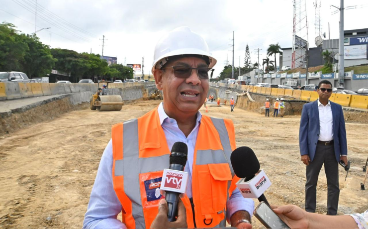La respuesta de Deligne Ascención a Leonel sobre obras se construyen con recursos Aerodom