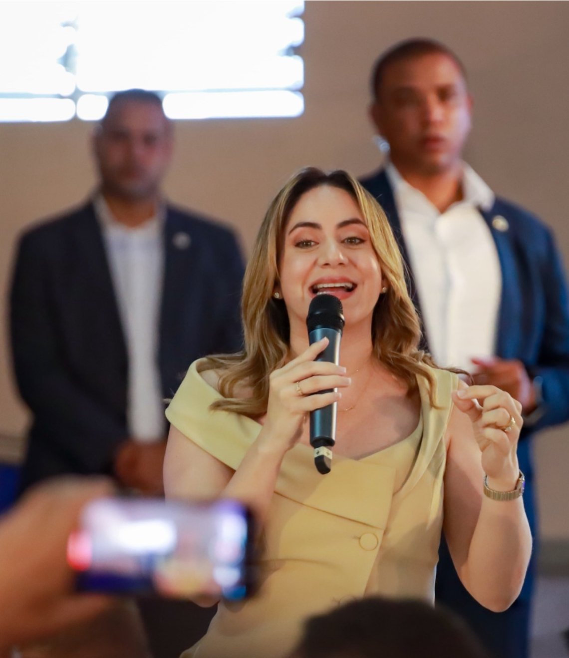 Gloria Reyes: Entrega de 3 millones de Bonos Navideños: beneficiarios deben cumplir condiciones del SIUBEN