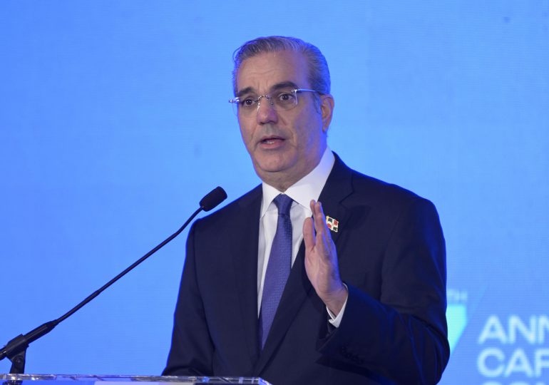 Luis Abinader llama población a cuidarse ante los aguaceros