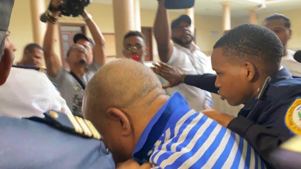 Aplazan audiencia de medidas de coerción contra Policía acusado de matar joven en Los Ríos