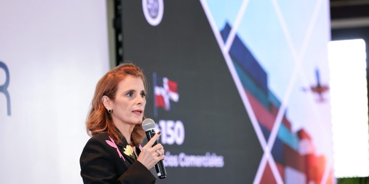 Ligia Bonetti invita al sector empresarial a trabajar unidos por el bienestar del país