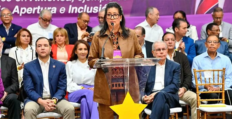 El Comité Central del PLD elige los primeros titulares de Secretarías por aclamación.