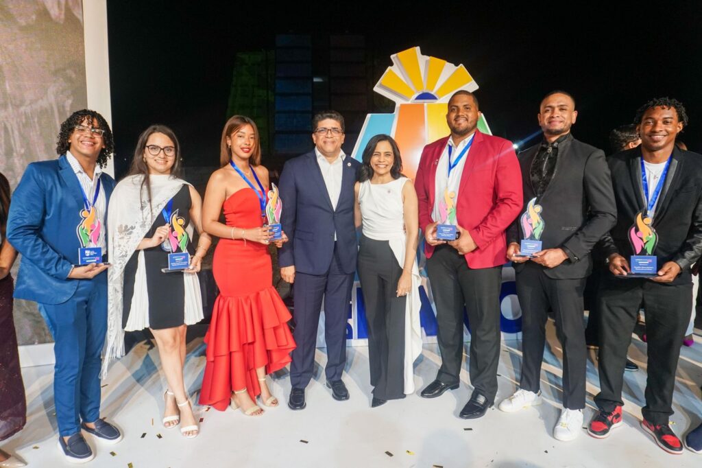 Premios Juventud Santo Domingo Este 2025 una gala dedicada a resaltar el talento innovador
