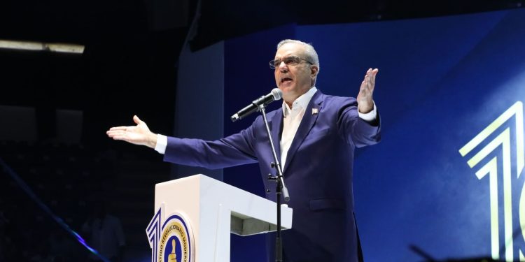 Luis Abinader: El PRM es la mejor herramienta para enfrentar los desafíos del futuro