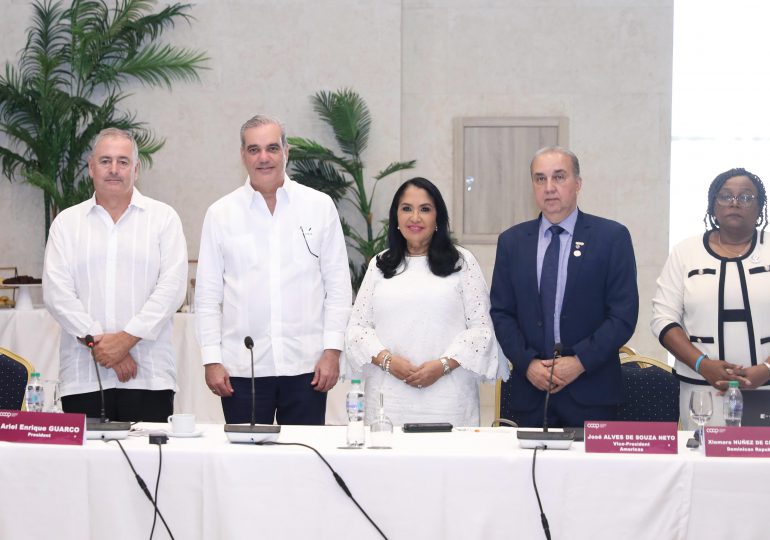 Presidente Abinader indica sector cooperativo nacional está representado por más de 2,400 cooperativas y más de 2 millones de asociados
