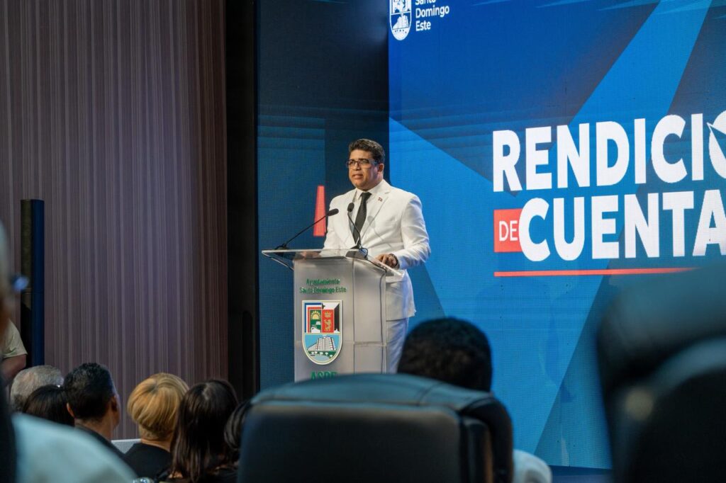 Alcalde Dío Astacio rinde cuentas y dice encontró a SDE ”sumido en el abandono”