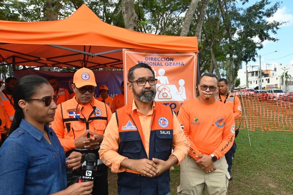 Defensa Civil califica de “digno” comportamiento dominicanos en playas del sur en Viernes Santo