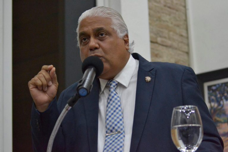 Castillo Pantaleón dice está sorprendido por «comportamiento cívico» de manifestantes en Friusa