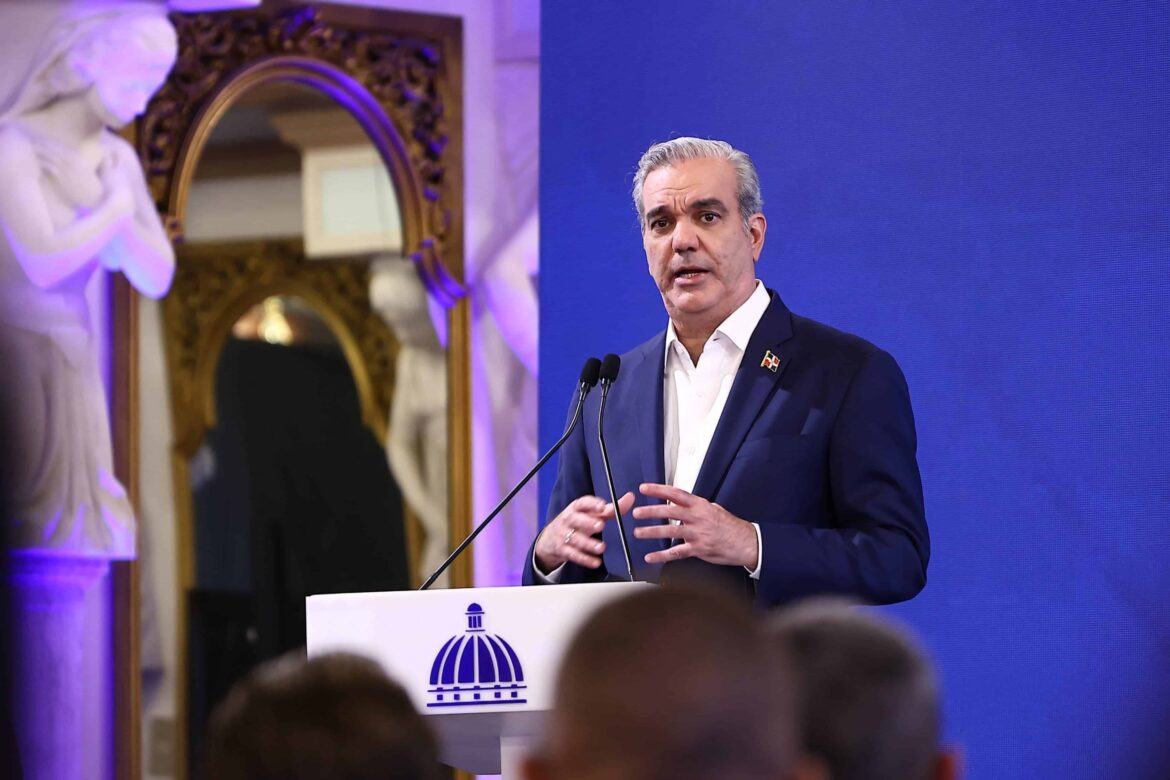 Presidente Abinader sostendrá reunión de trabajo esta tarde en el Ministerio de Educación
