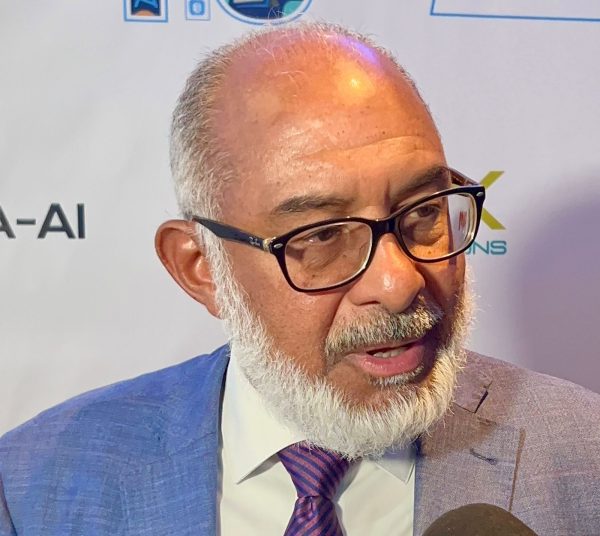 Persio Maldonado: Este proyecto en nada amenaza la libertad de prensa; garantiza la libertad de expresión”