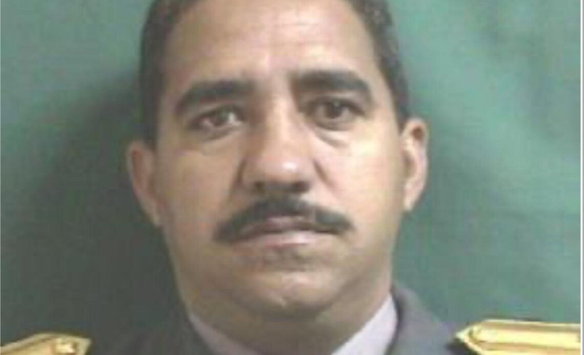 Se entrega a la DEA exgeneral de la Policía Nacional vinculado al narcotráfico